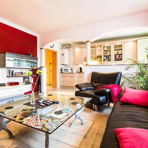 Apartment Messenaehe Cologne